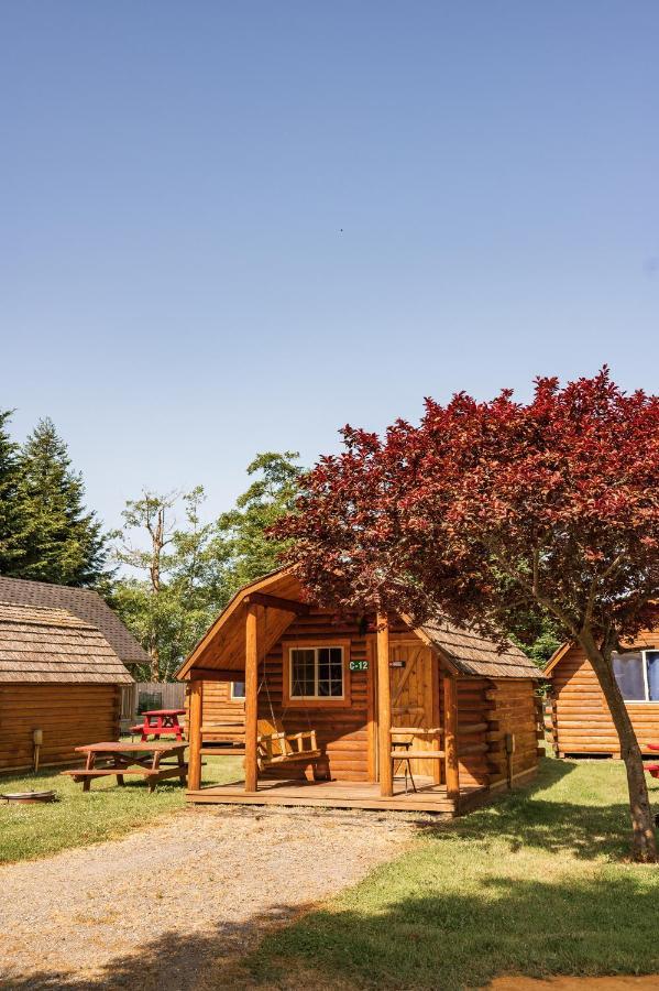 Redwood Coast Cabins And Rv Resort Eureka Exterior photo